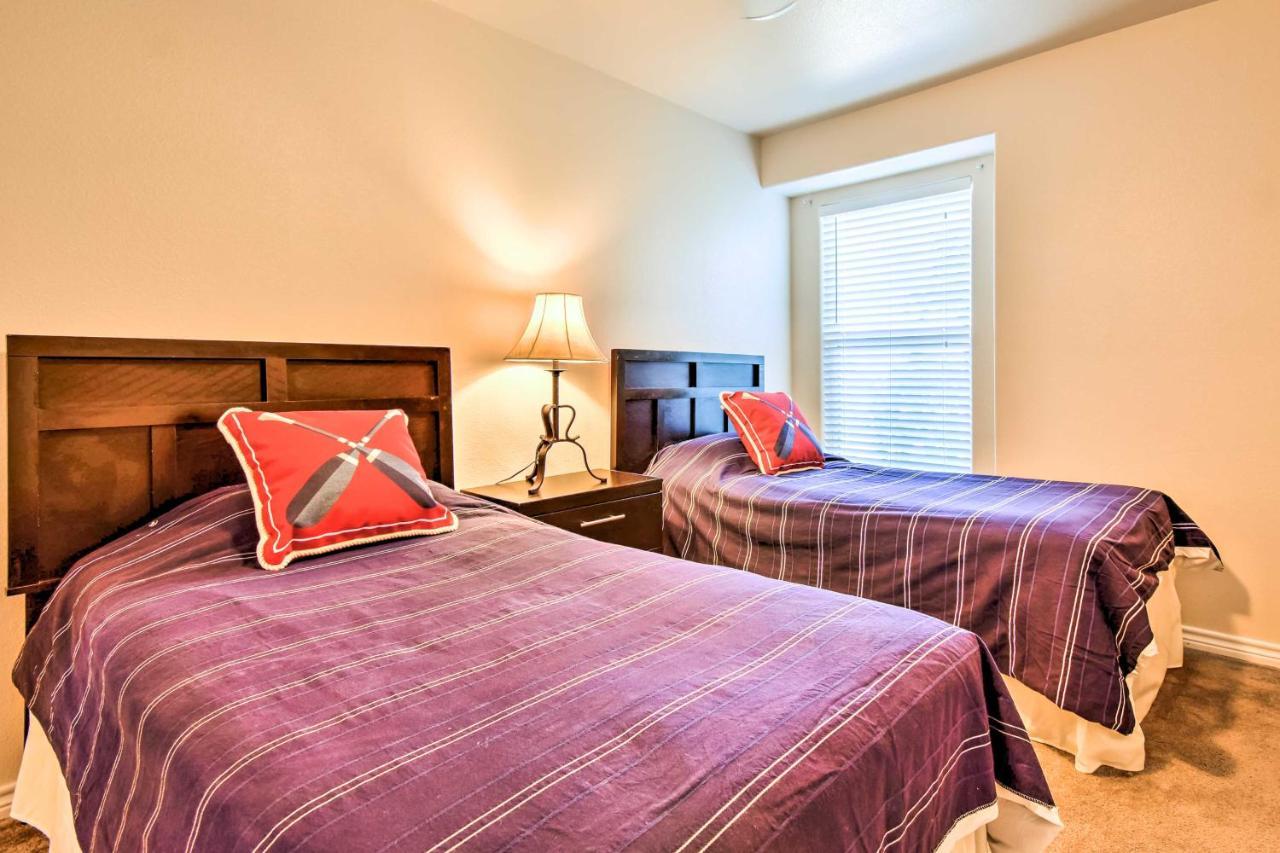 Waterfront Corpus Christi Townhome With Pool And Dock! エクステリア 写真
