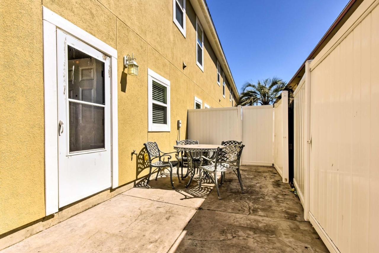 Waterfront Corpus Christi Townhome With Pool And Dock! エクステリア 写真