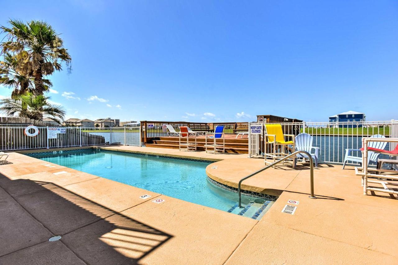 Waterfront Corpus Christi Townhome With Pool And Dock! エクステリア 写真