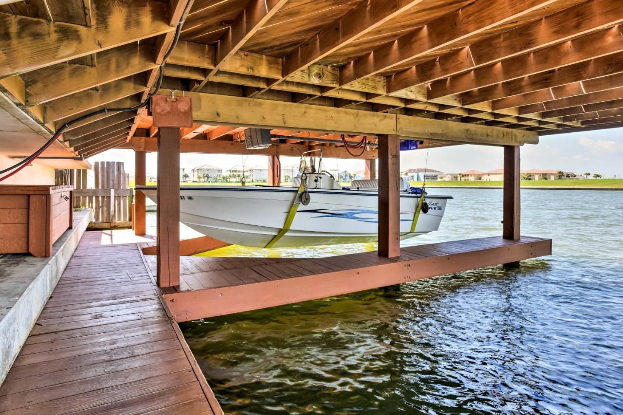 Waterfront Corpus Christi Townhome With Pool And Dock! エクステリア 写真