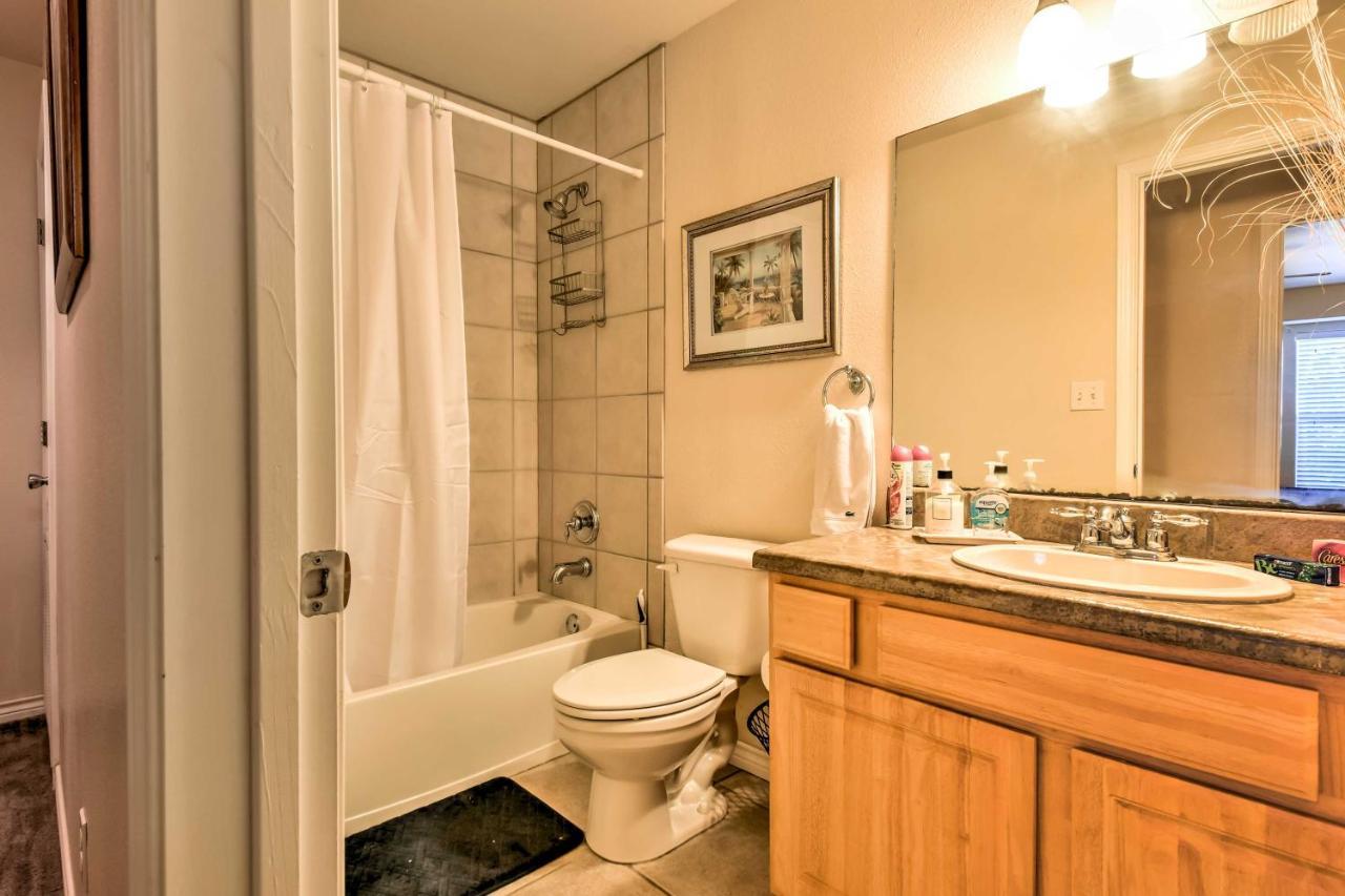 Waterfront Corpus Christi Townhome With Pool And Dock! エクステリア 写真