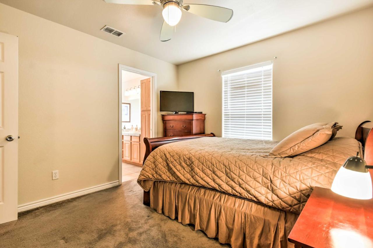 Waterfront Corpus Christi Townhome With Pool And Dock! エクステリア 写真